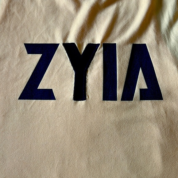 Zyia Tank - Picture 2 of 5